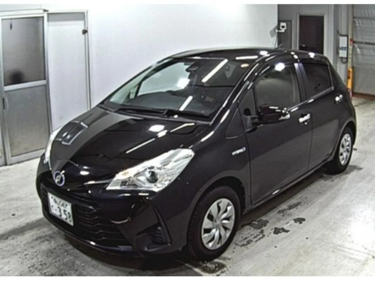 Toyota Vitz 1.5 Hybrid F Safety Edition II Auto - Image 2