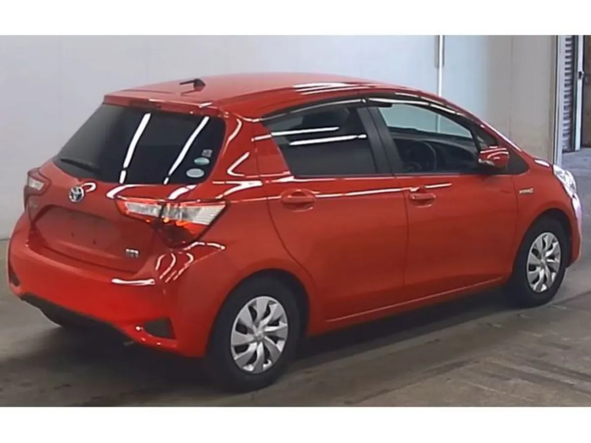 Toyota Vitz 1.5 Petrol Hybrid Auto - Image 5