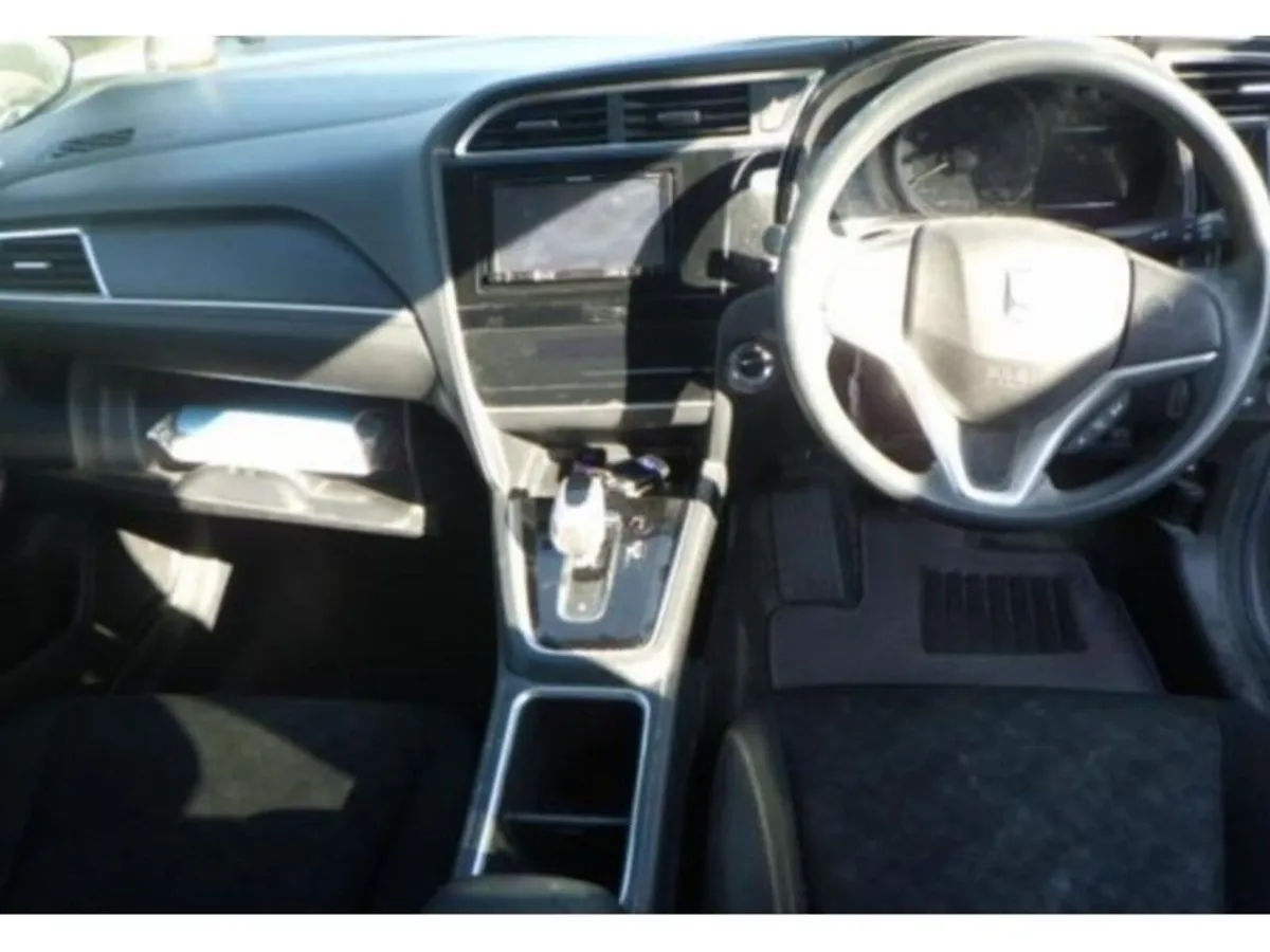 Honda Shuttle 1.5 Petrol Hybrid Auto - Image 6