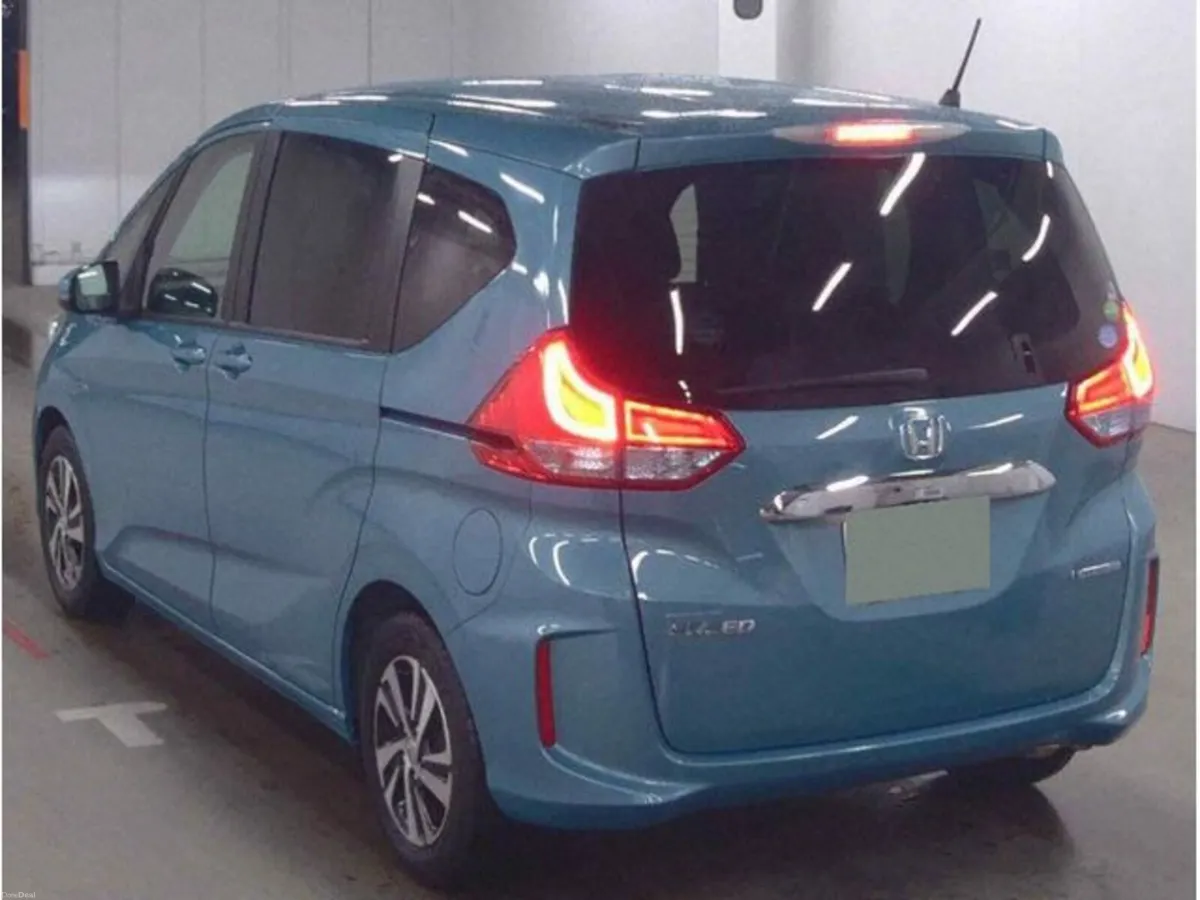 Honda Freed 1.5 Petrol Hybrid EX Auto - Image 3