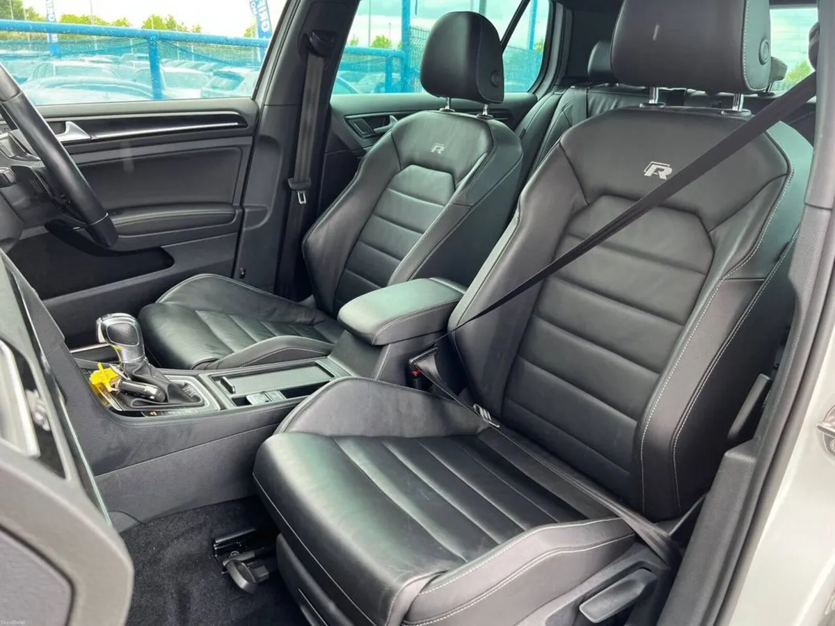 Volkswagen Golf R 4MOTION 2.0 TSI // LEATHER R SPO - Image 6