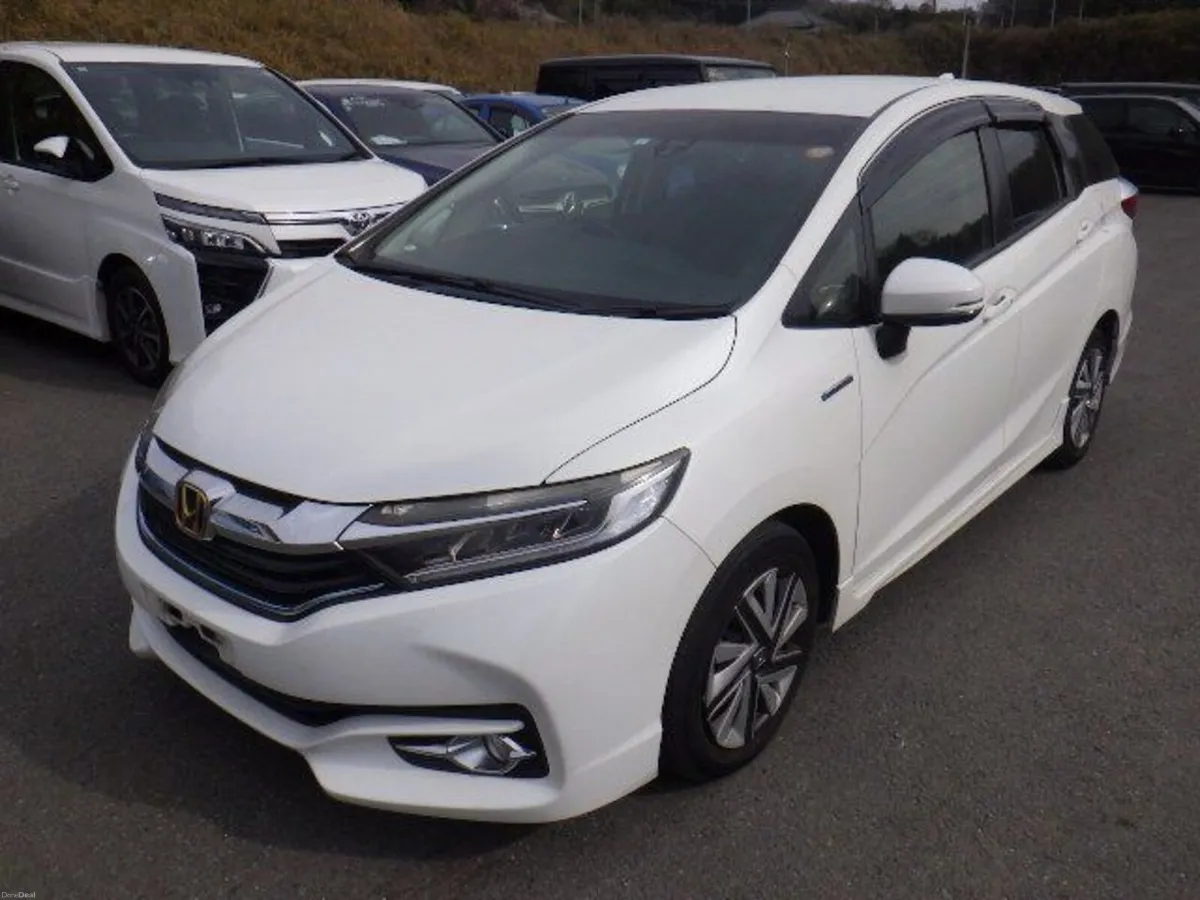 Honda Shuttle 1.5 Petrol Hybrid Auto - Image 1