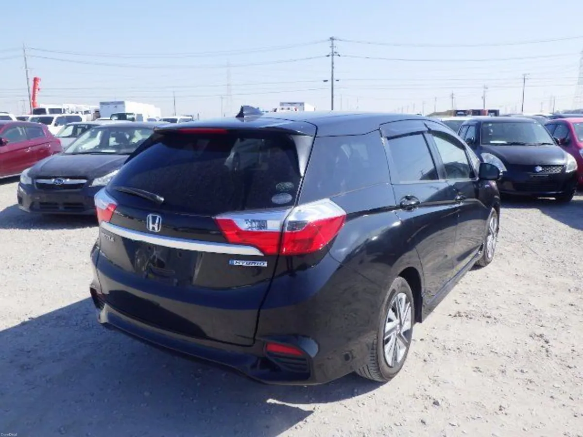 Honda Shuttle 1.5 Petrol Hybrid Auto - Image 3