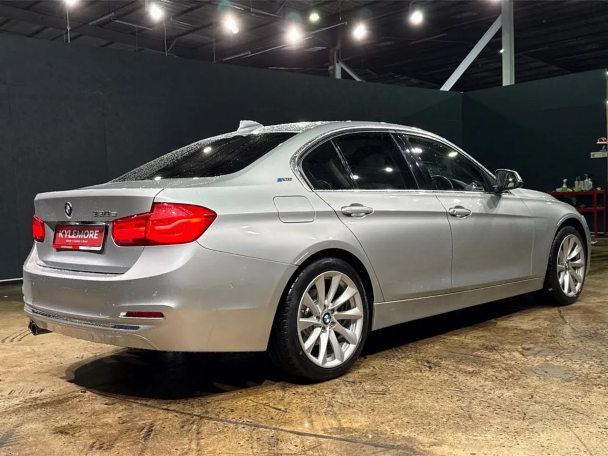 BMW 3-Series 2.0 AUTOMATIC - HYBRID - Image 3