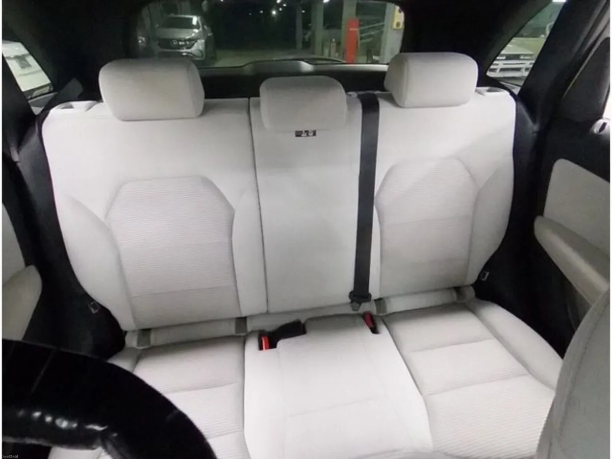 Mercedes-Benz B-Class 1.6 Petrol Auto - Image 6