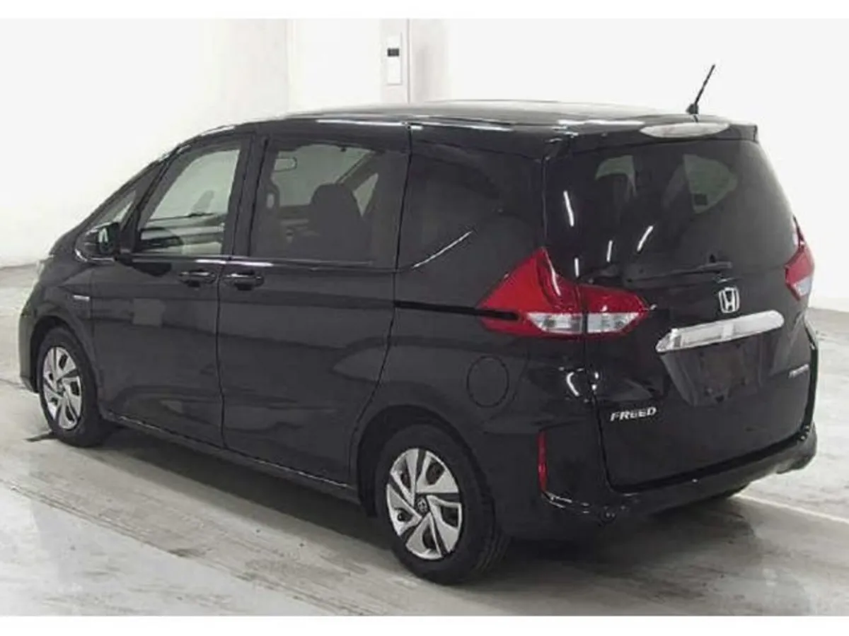 Honda Freed 1.5 Petrol Hybrid Auto - Image 3