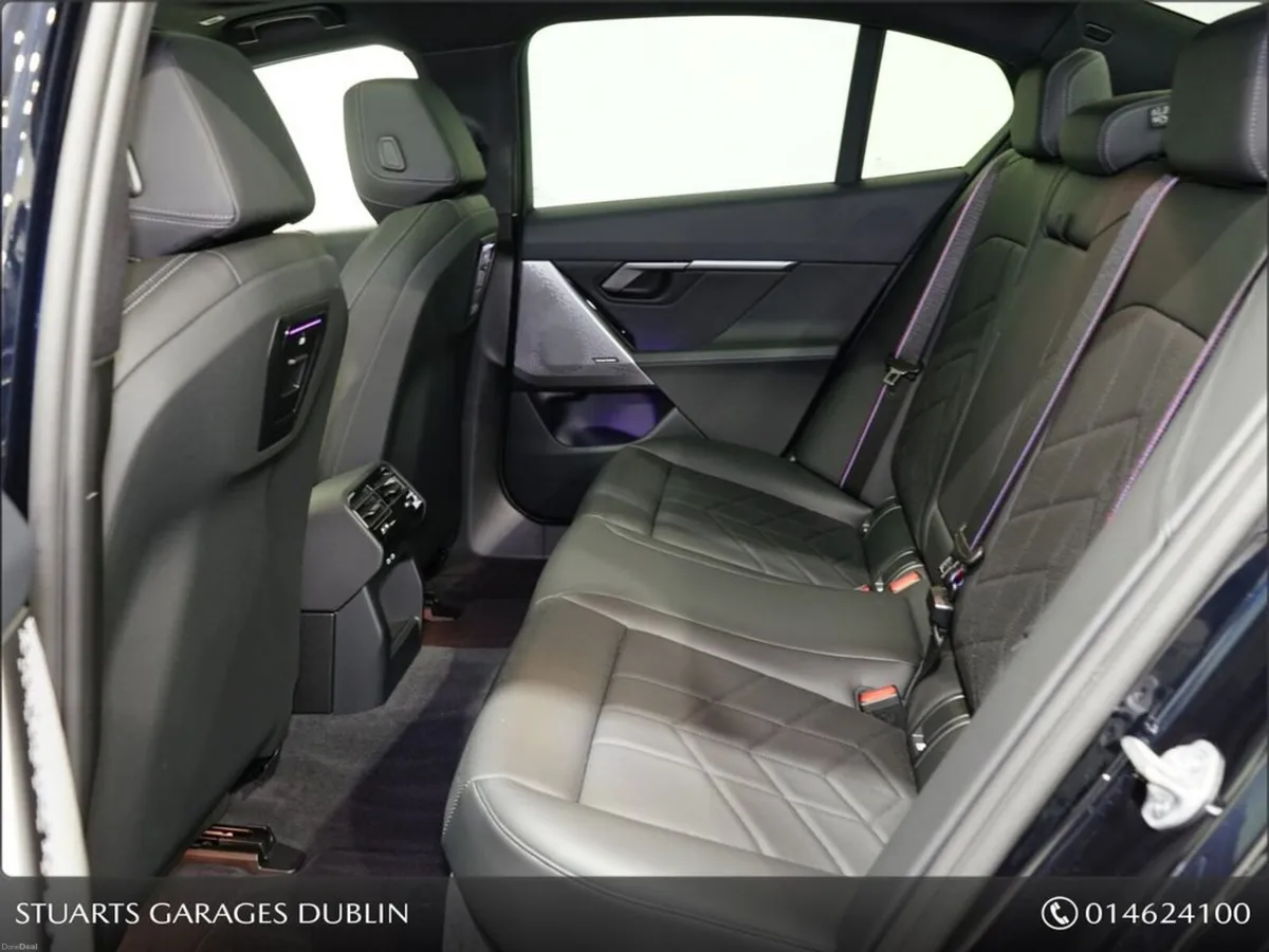 BMW 5-Series 3 X PACKS AND PANORAMIC GLASS ROOF: P - Image 5