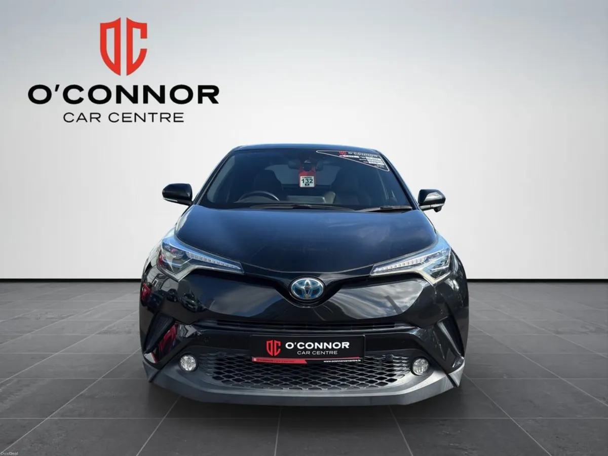 Toyota C-HR Looks like the future. drives like a T - Image 2