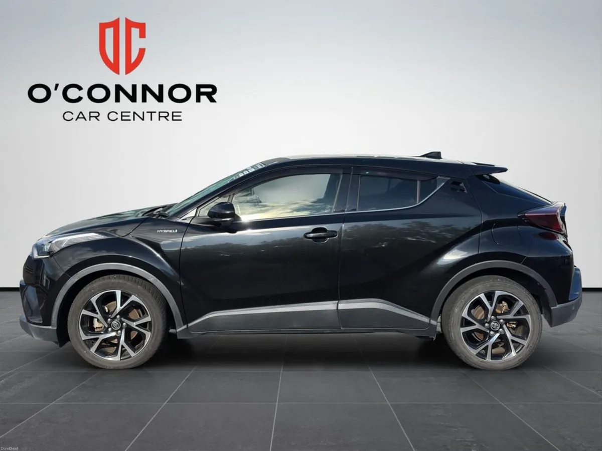 Toyota C-HR Looks like the future. drives like a T - Image 3