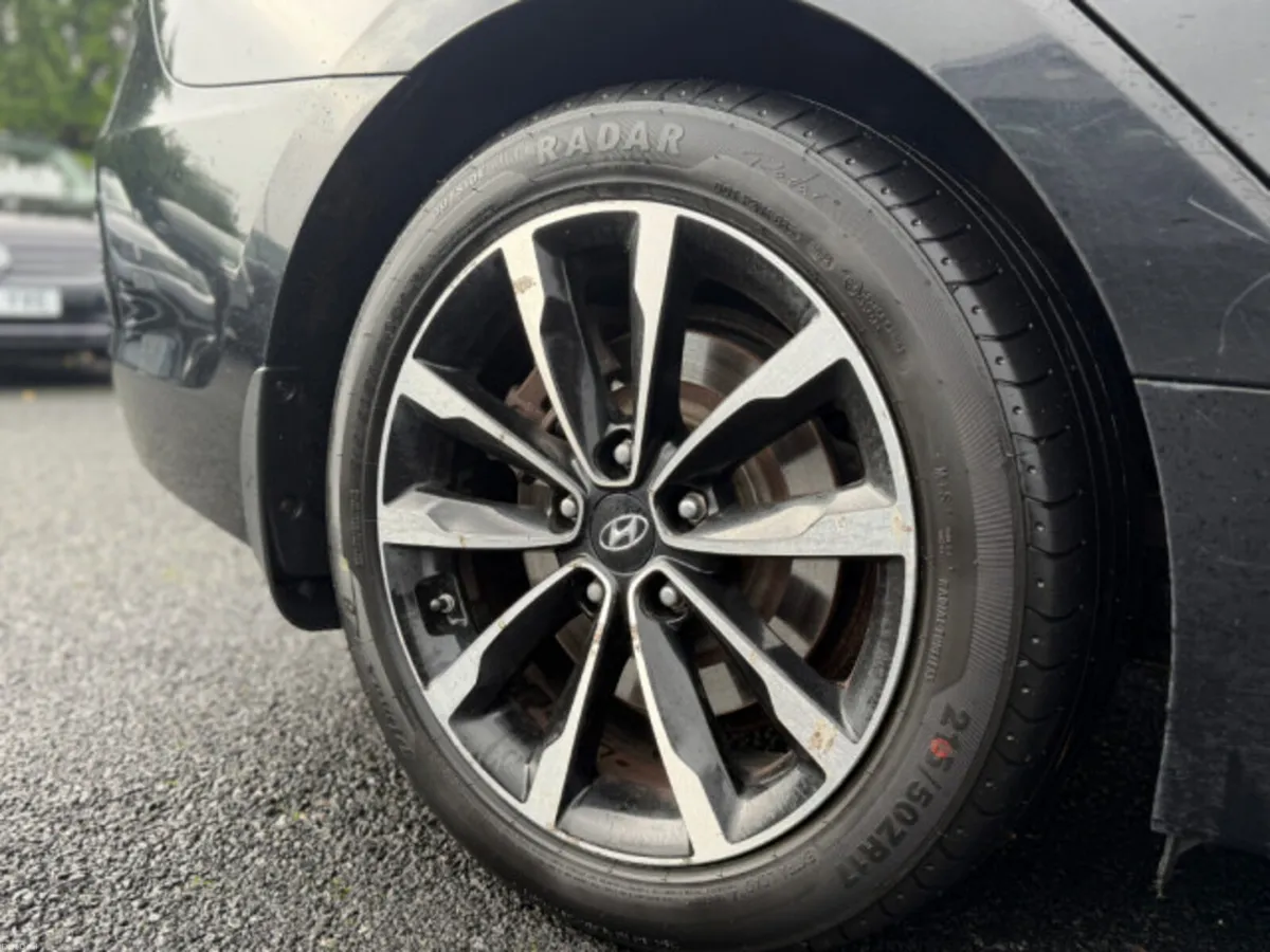 Hyundai i40 Executive 4DR - Image 6