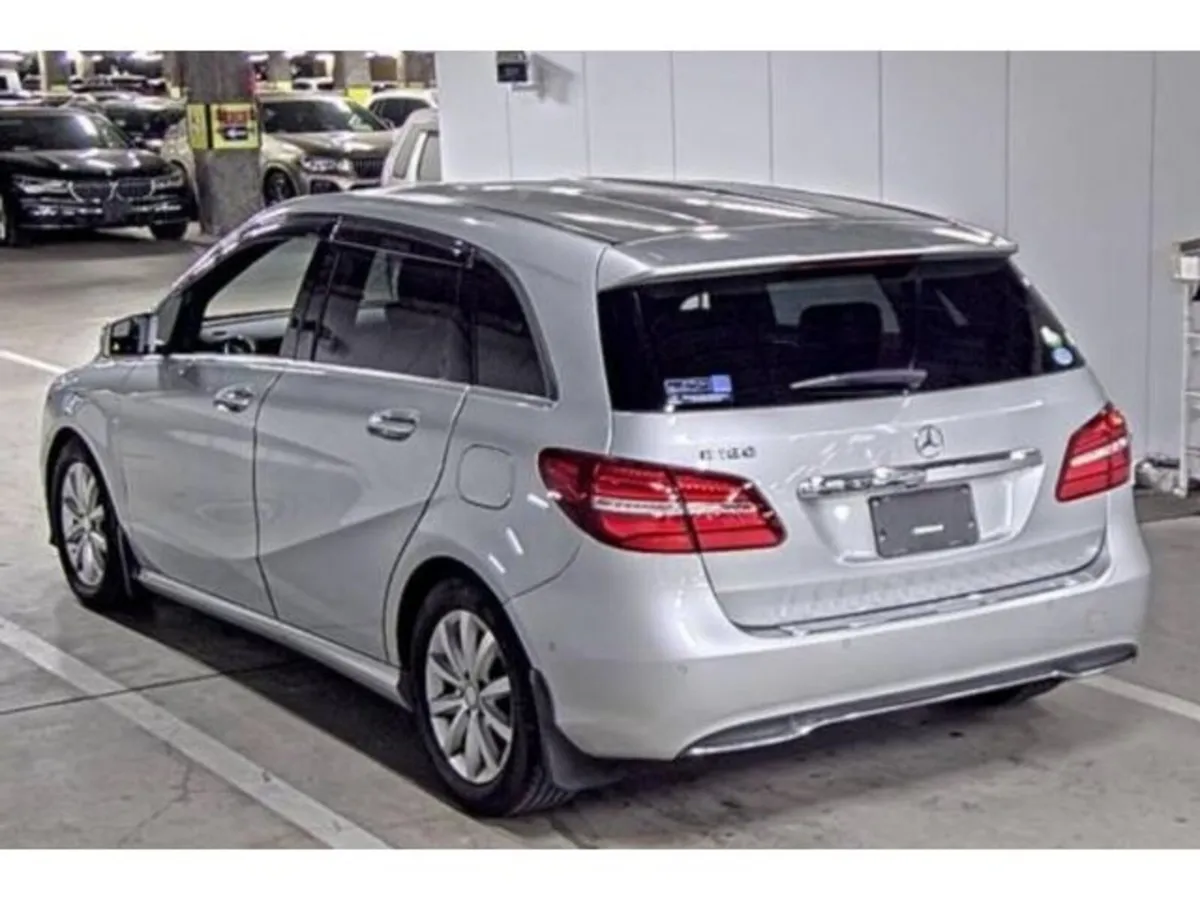 Mercedes-Benz B-Class 1.6 Petrol Auto - Image 3