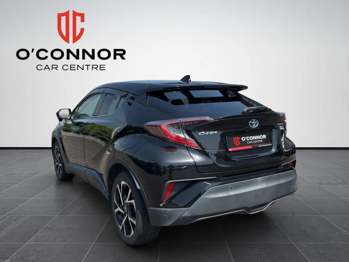 Toyota C-HR Brown leather, black paint… this C-HR - Image 4