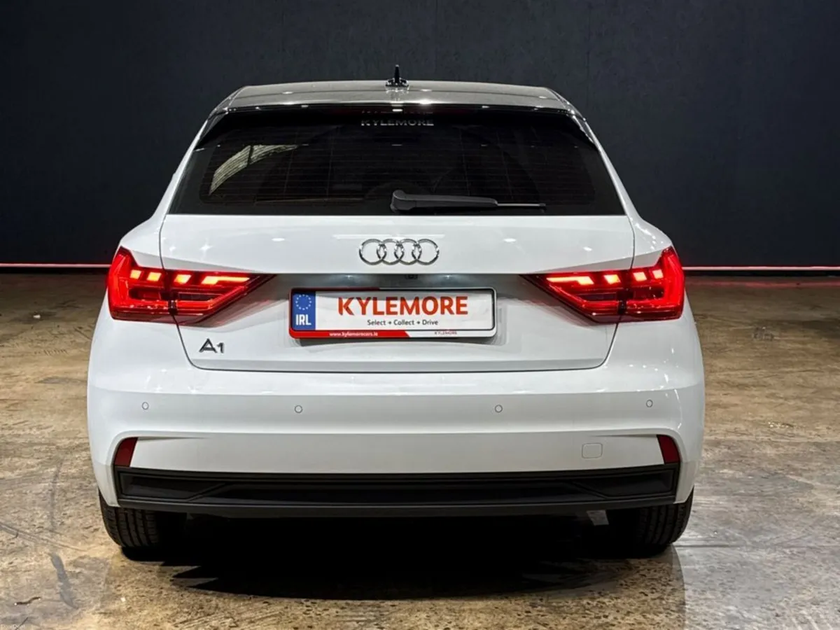 Audi A1 1.0 TFSI AUTOMATIC - WHITE/BLACK TWO-TONE - Image 4