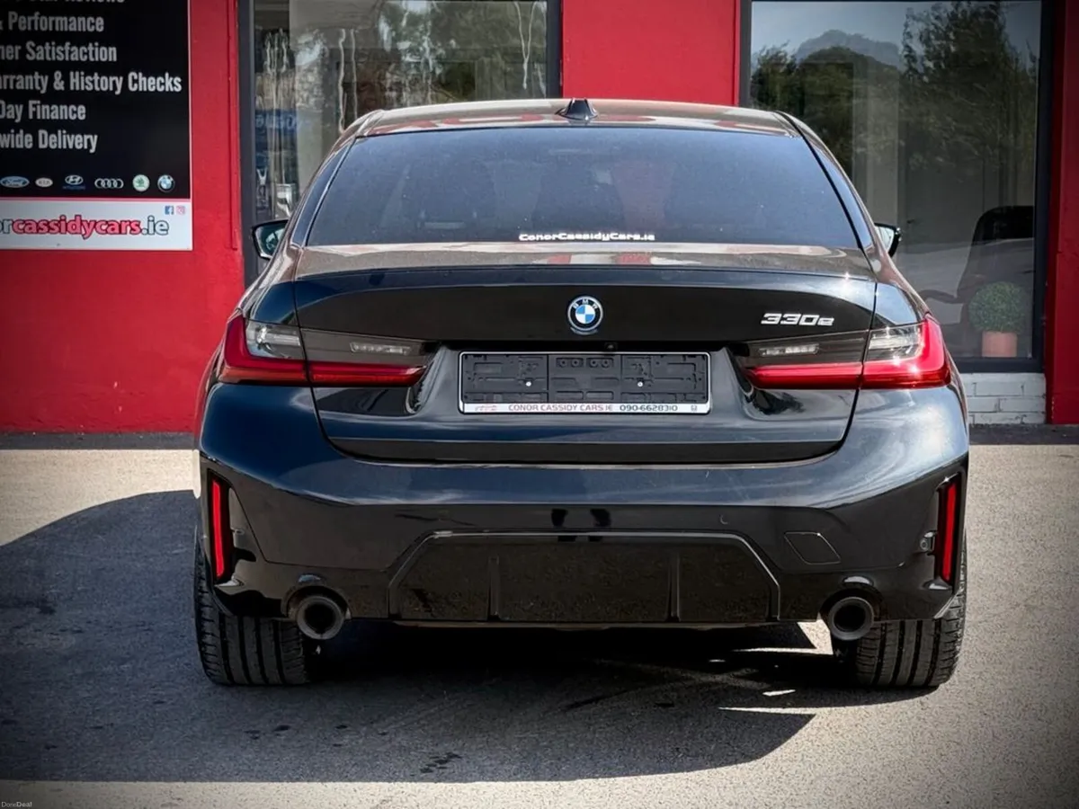 BMW 3-Series 330E M-SPORT // HYBRID PETROL 287 BHP - Image 5