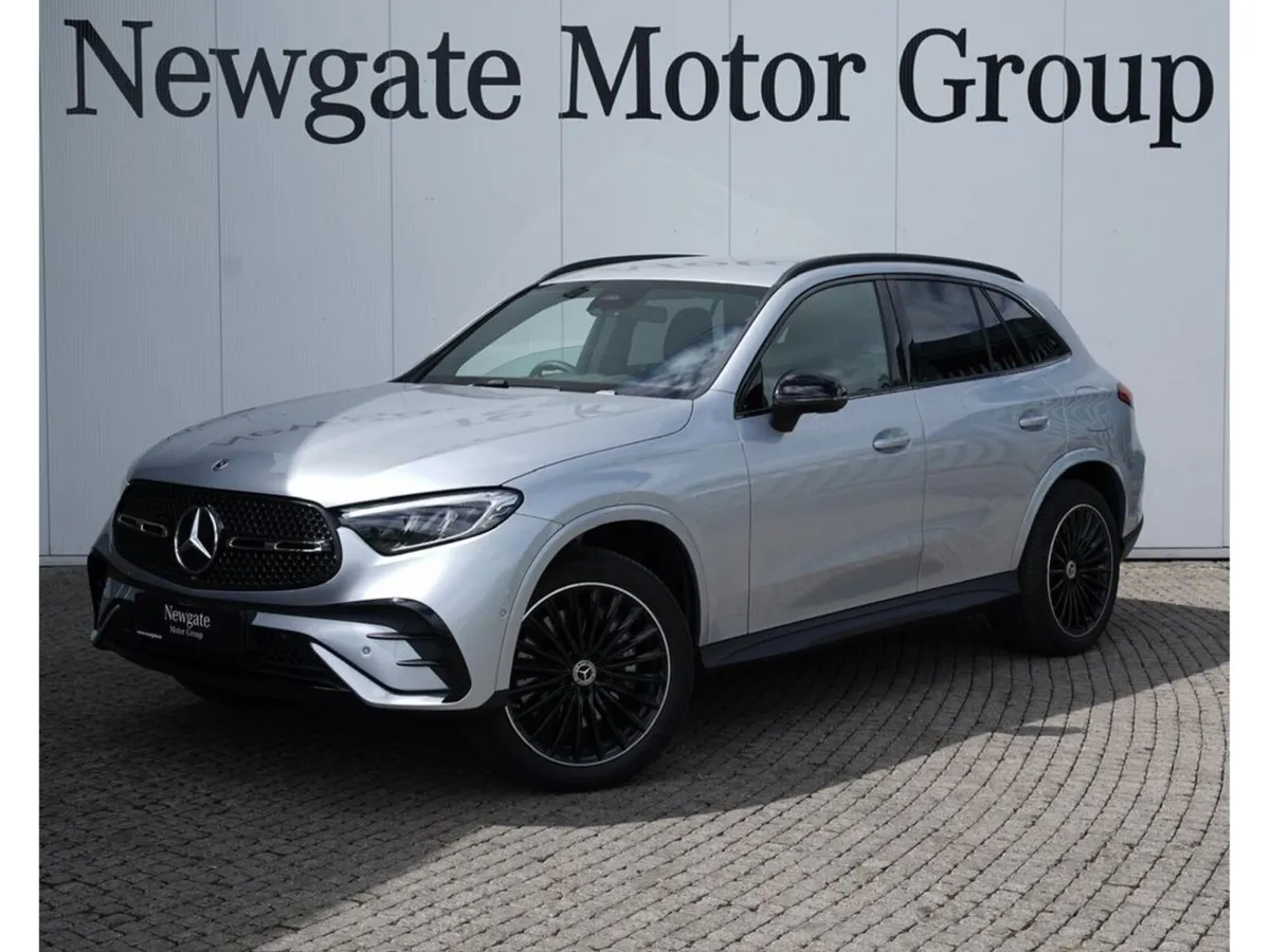 Mercedes-Benz GLC 300e 4MATIC URBAN EDITION - Image 1