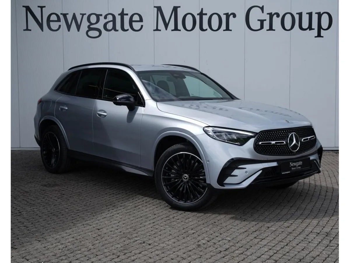 Mercedes-Benz GLC 300e 4MATIC URBAN EDITION - Image 3