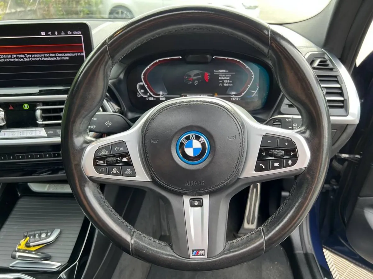 BMW iX3 M-SPORT 80KWH // OPENING PAN ROOF // LEATH - Image 5