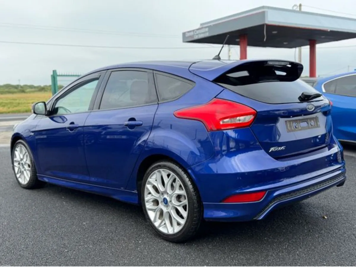 Ford Focus ST-LINE TDCI - Image 3