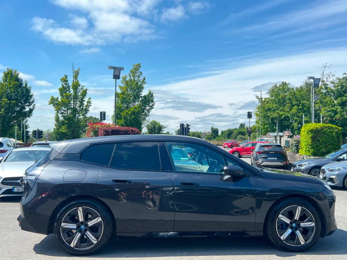 BMW iX XDRIVE 40 M-SPORT AUTO *IRISH CAR & LOW KMS - Image 3
