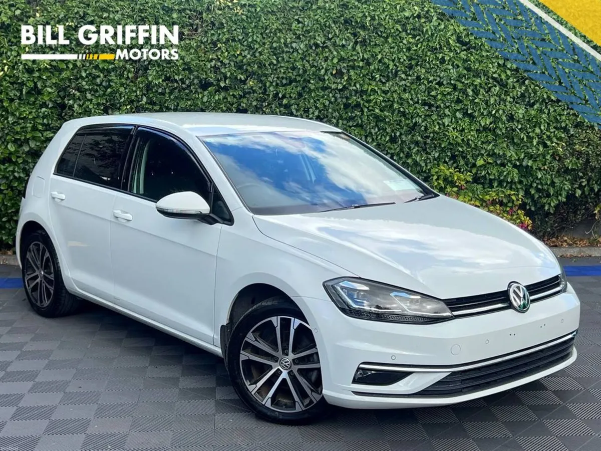 Volkswagen Golf COMFORTLINE 1.2 TSI AUTO // APPLE - Image 1
