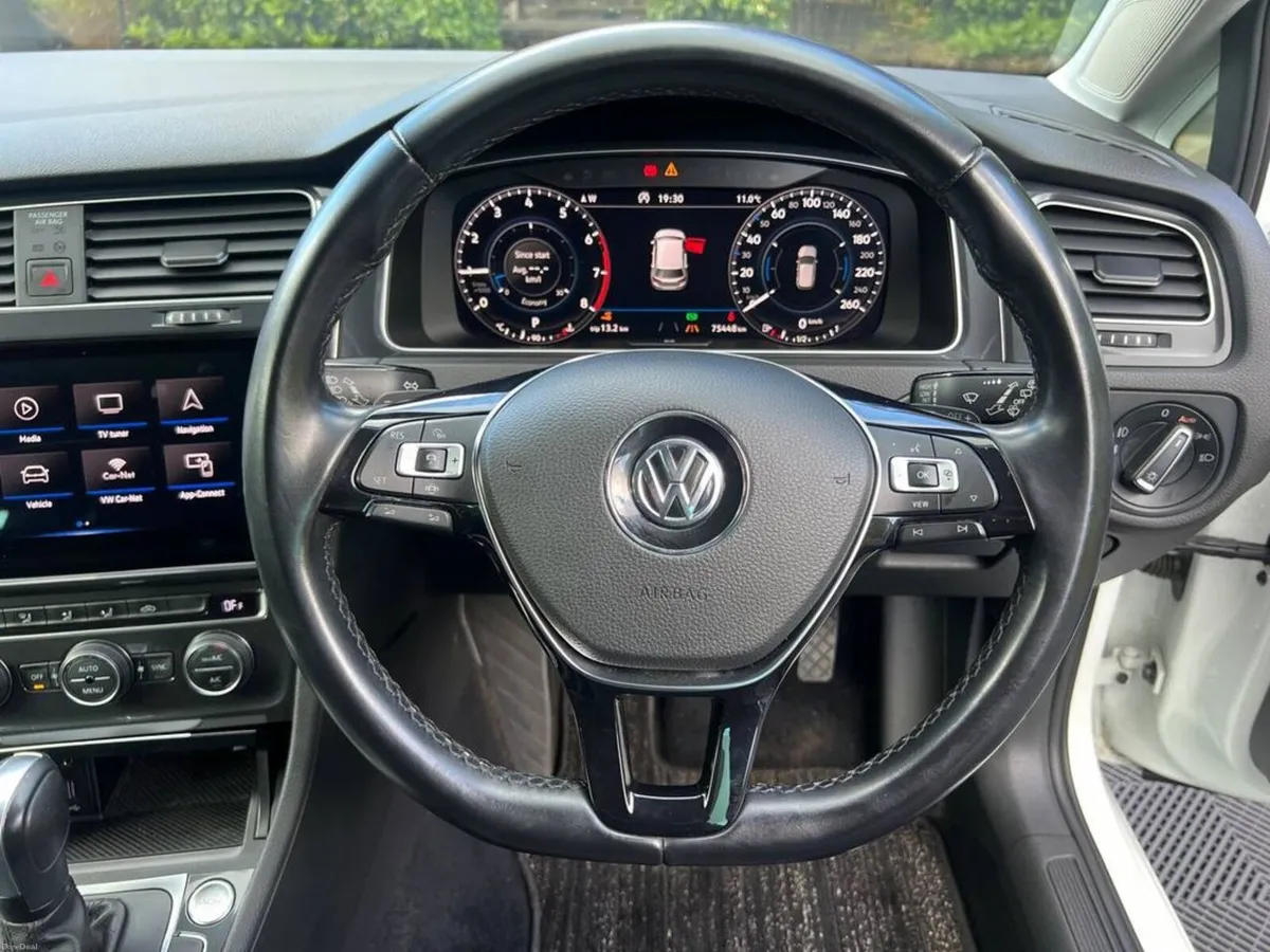 Volkswagen Golf COMFORTLINE 1.2 TSI AUTO // APPLE - Image 4