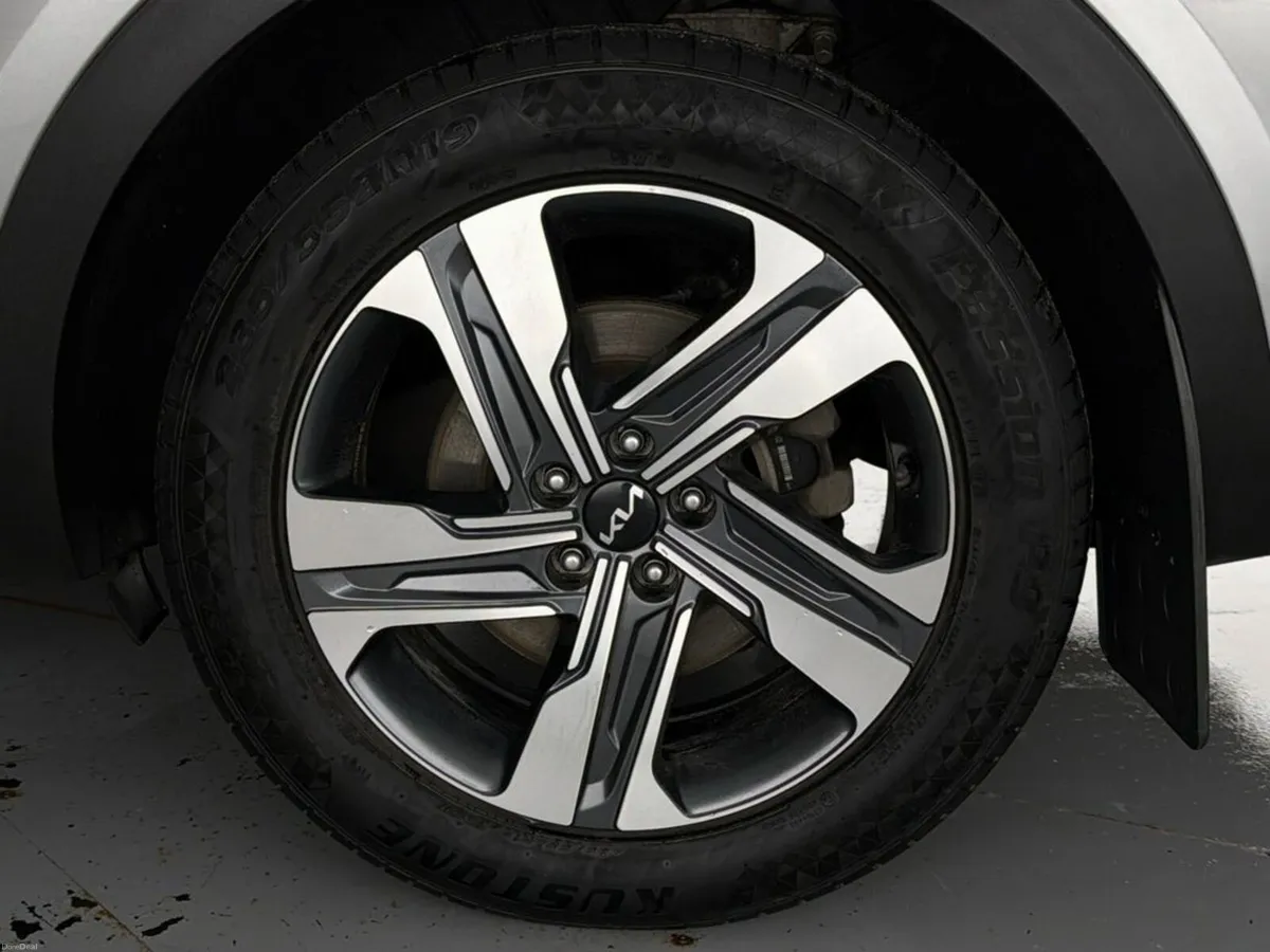 Kia Sorento K4 2.2TD Auto - Image 3