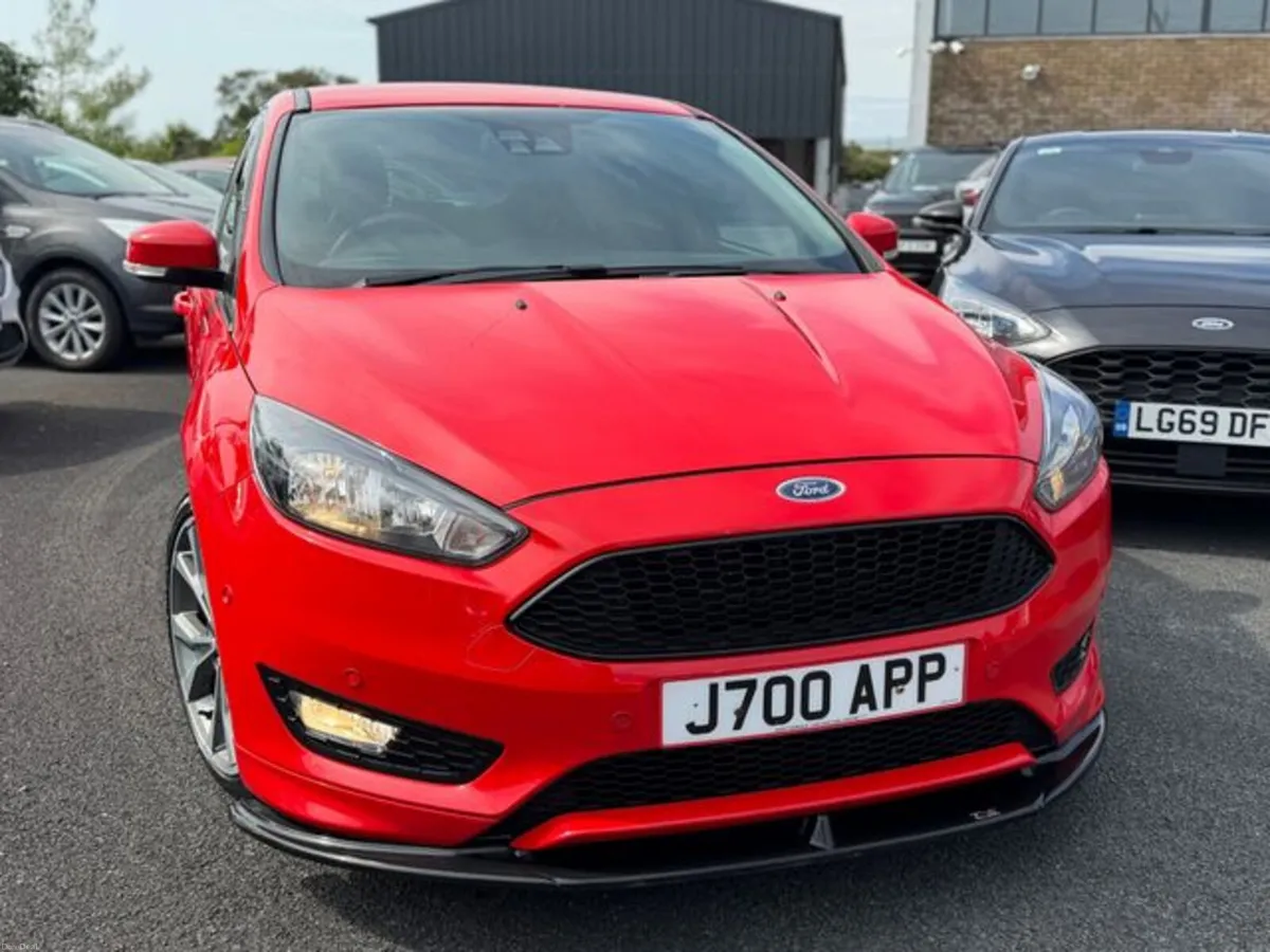 Ford Focus ST-LINE TDCI - Image 2