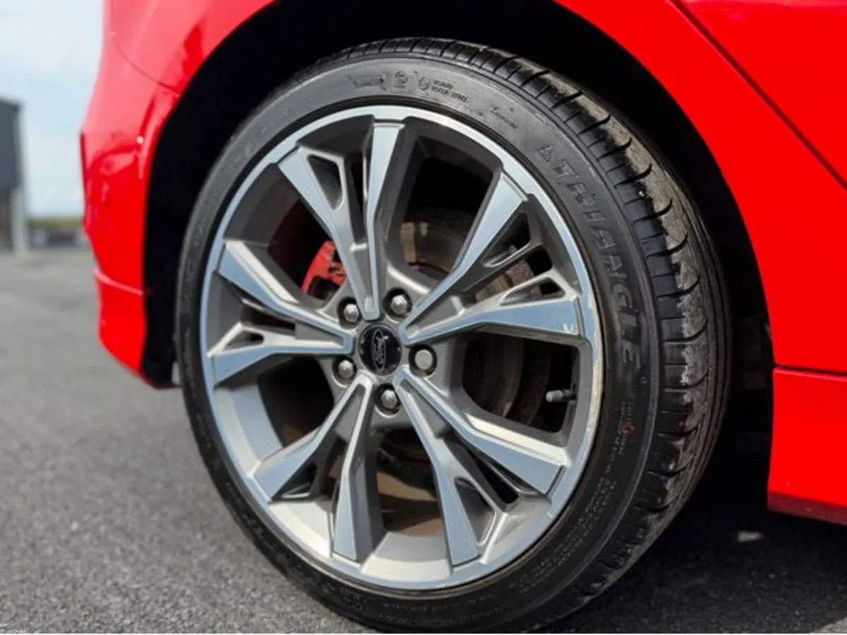 Ford Focus ST-LINE TDCI - Image 6
