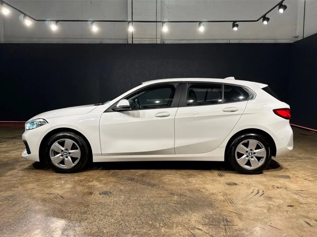 BMW 1-Series 1.5 AUTOMATIC - ALLOY WHEELS - CRUISE - Image 6