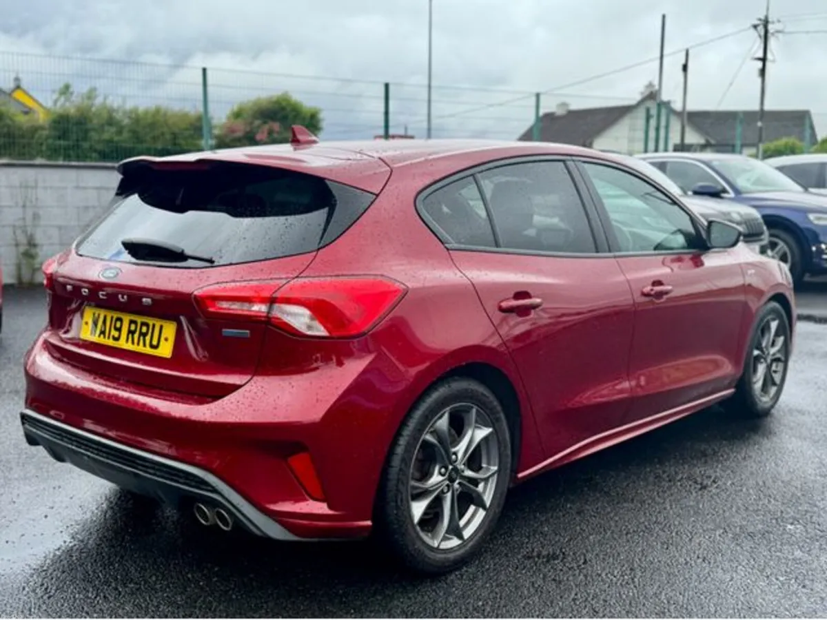 Ford Focus ST-LINE TDCI - Image 4