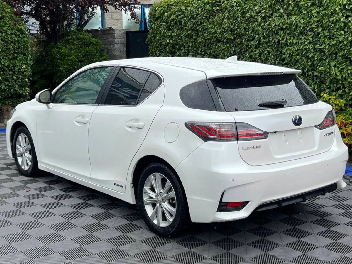 Lexus CT 1.8 HYBRID AUTO // - Image 5