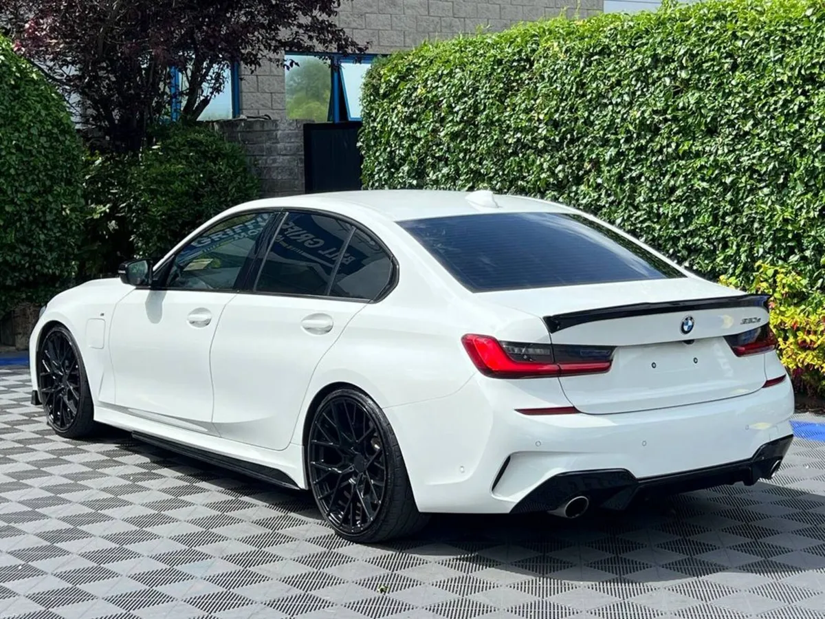 BMW 3-Series 330e M-SPORT COMPETITION 2.0 HYBRID / - Image 5