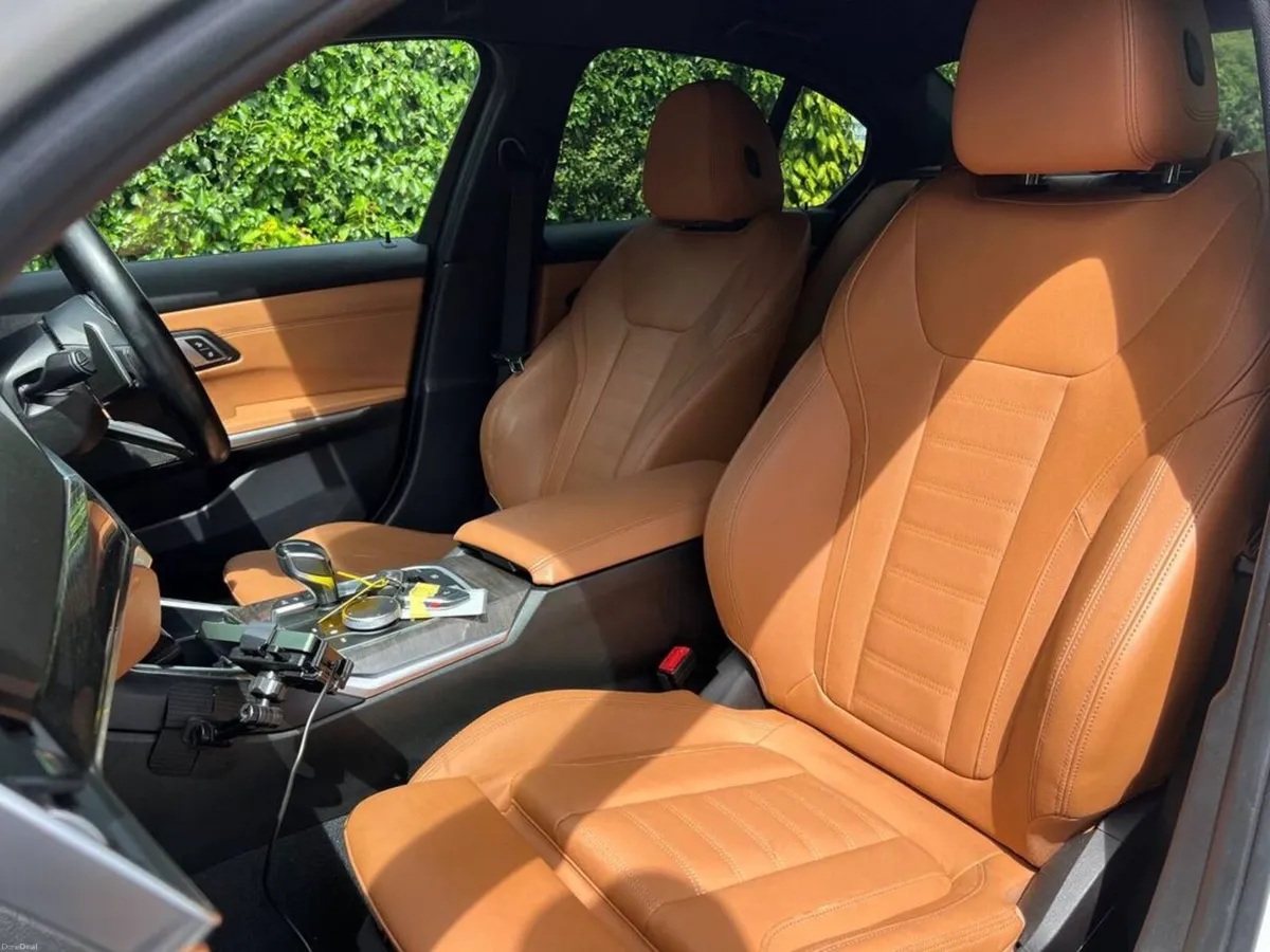 BMW 3-Series 330e M-SPORT COMPETITION 2.0 HYBRID / - Image 6