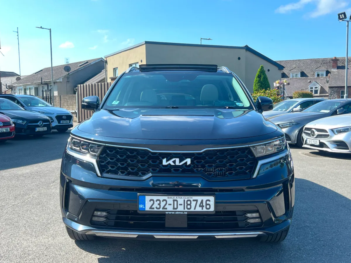 Kia Sorento PHEV K3 4WD 7 SEATS AUTO *FSH* - Image 2