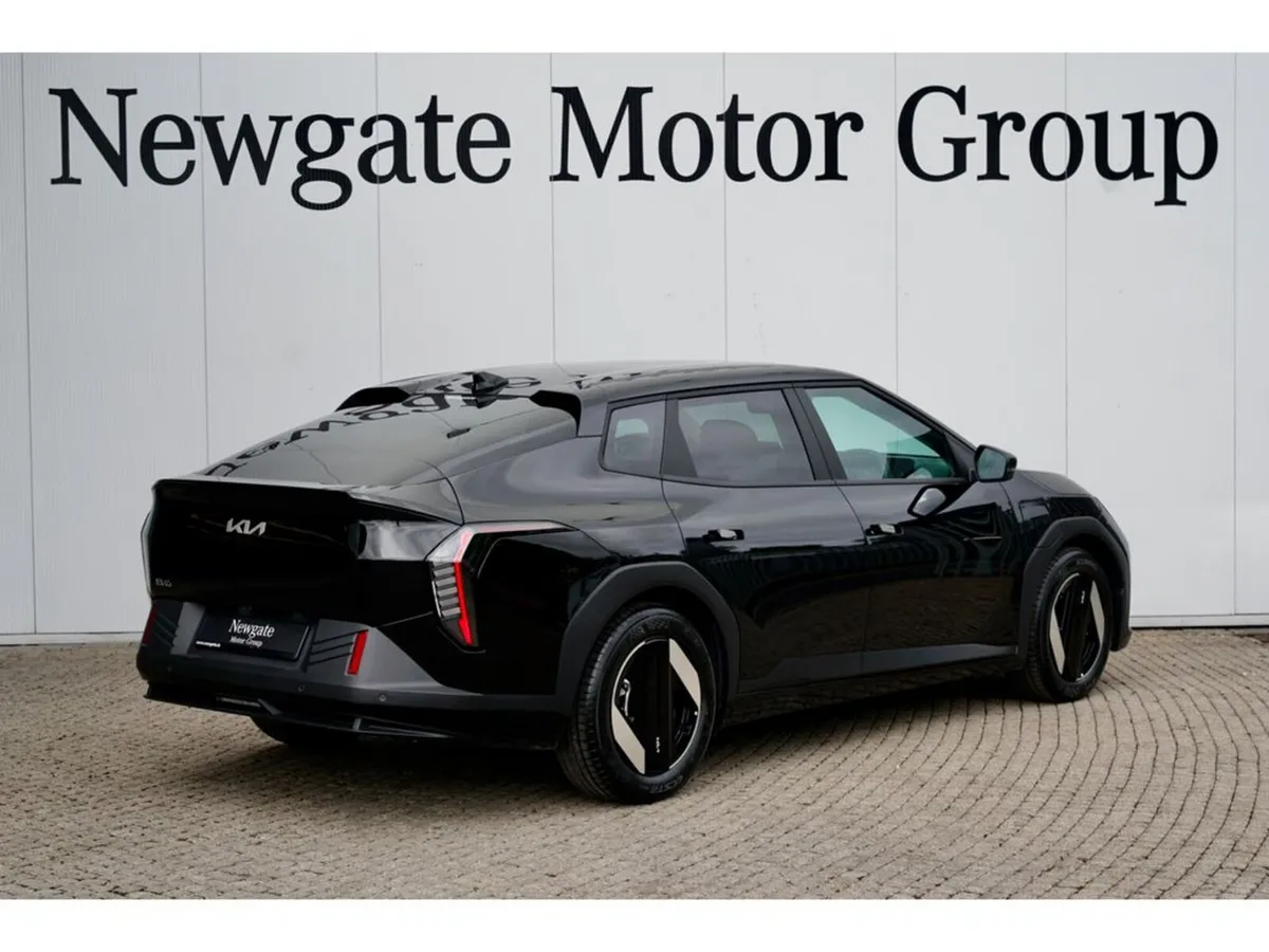 Kia EV4 Fastback Earth 2 - Image 5