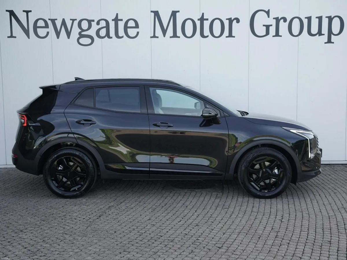 Kia Sportage BLACK EDITION HYBRID - Image 4