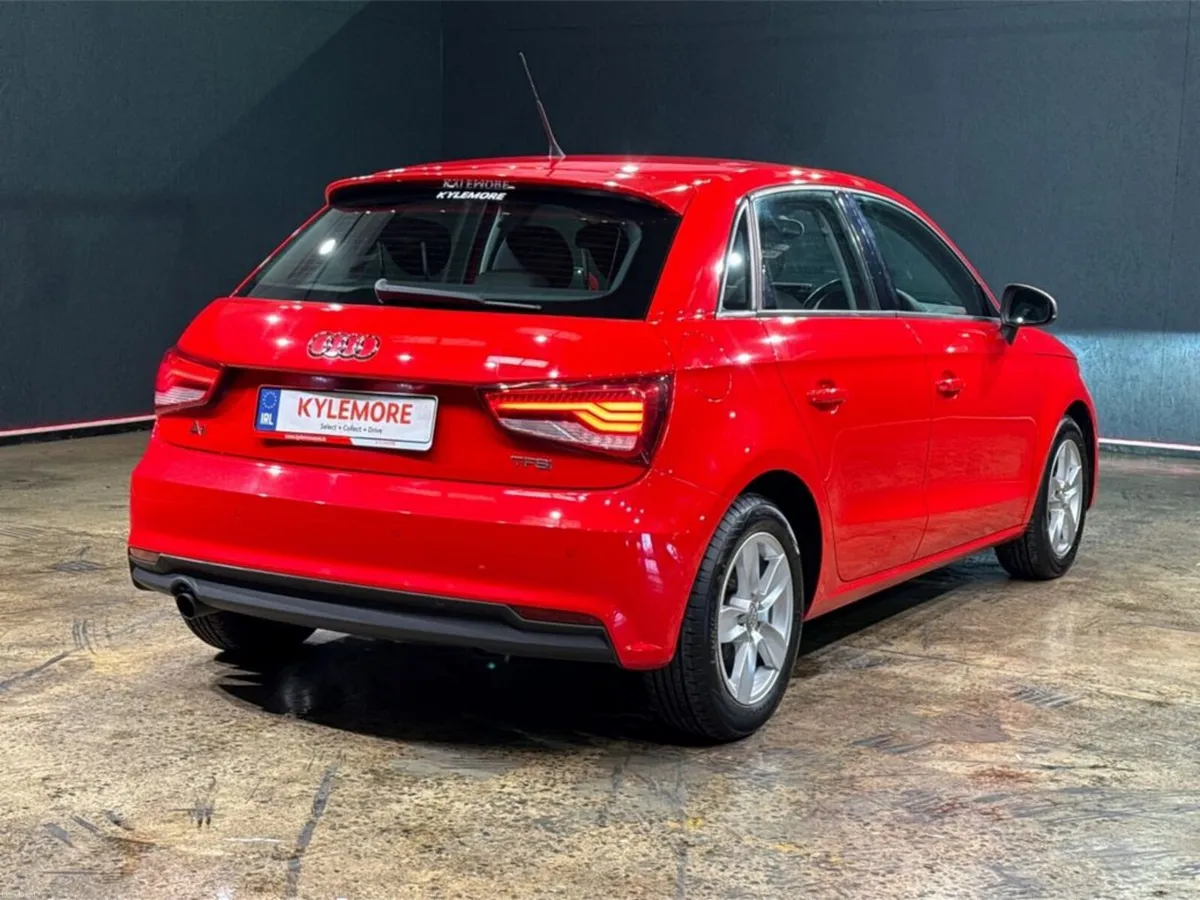 Audi A1 1.0 TFSI AUTOMATIC - FACTORY ALLOYS - PARK - Image 3
