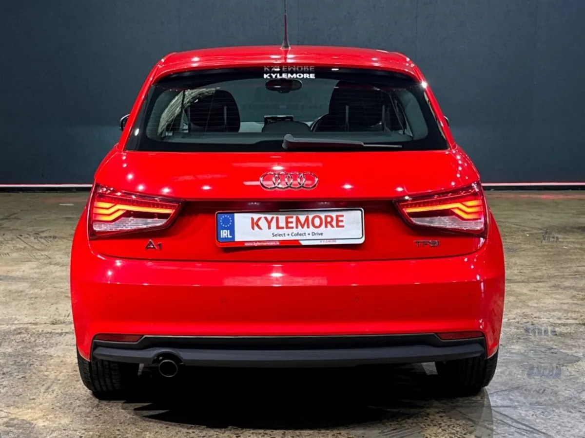 Audi A1 1.0 TFSI AUTOMATIC - FACTORY ALLOYS - PARK - Image 4