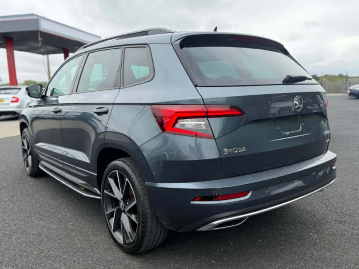 Skoda Karoq SPORTLINE TDI 4X4 *PANORAMIC SUNROOF* - Image 5