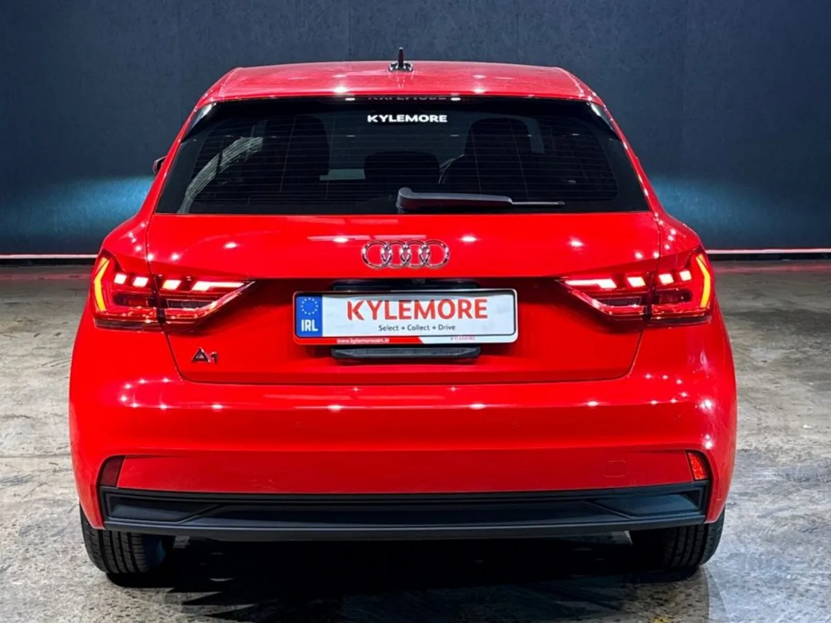 Audi A1 1.0 AUTOMATIC - FACTORY ALLOYS - REAR CAME - Image 4