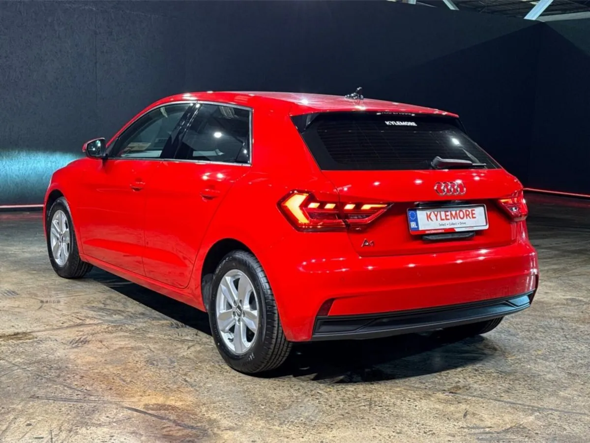 Audi A1 1.0 AUTOMATIC - FACTORY ALLOYS - REAR CAME - Image 5