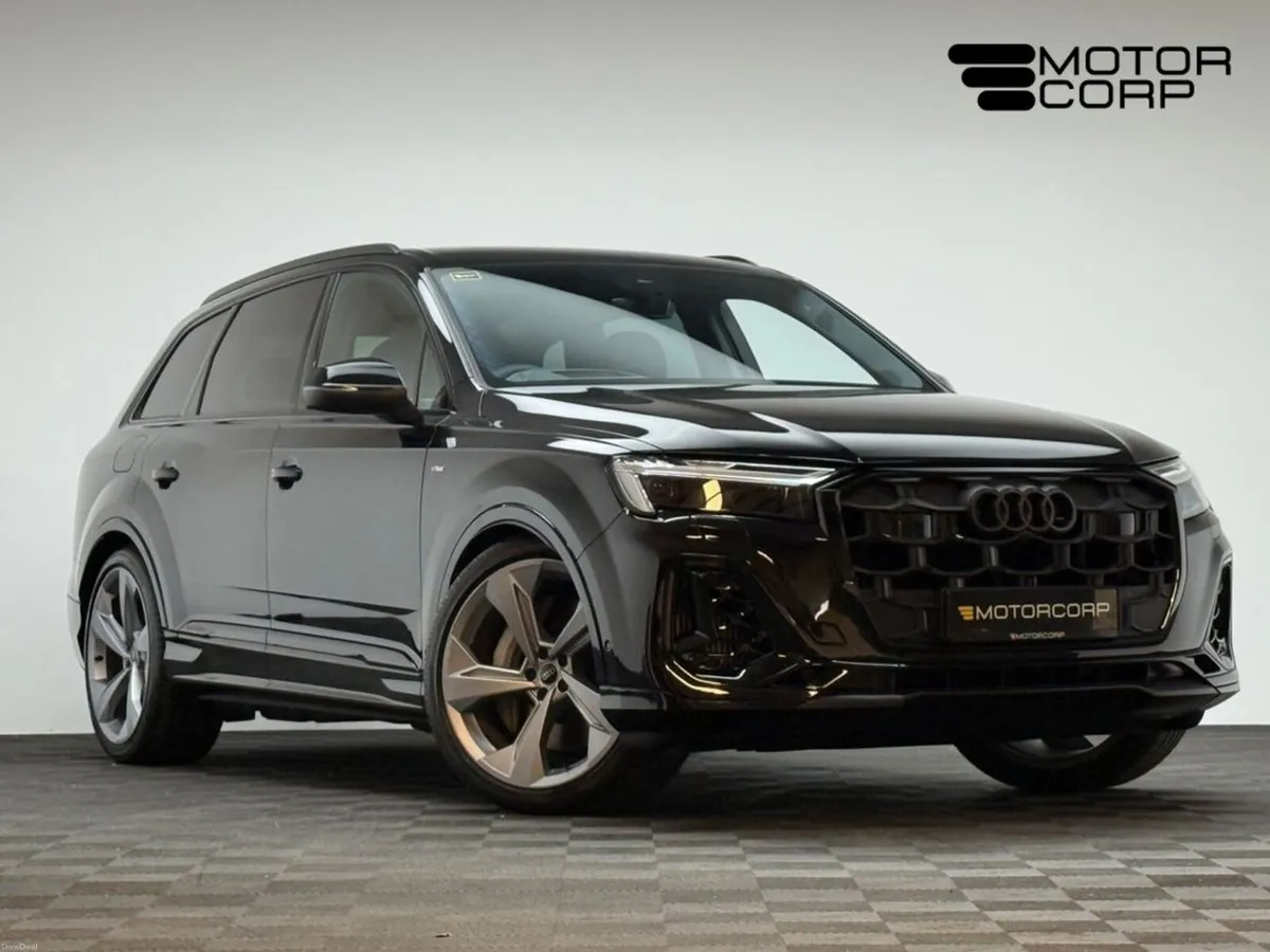 Audi Q7 S LINE BLK ED 55 TFSI E QUATTRO - Image 1