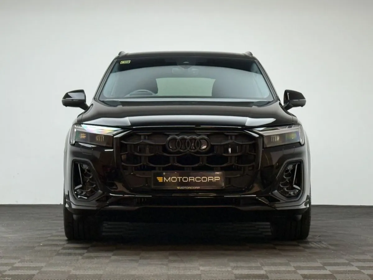 Audi Q7 S LINE BLK ED 55 TFSI E QUATTRO - Image 2