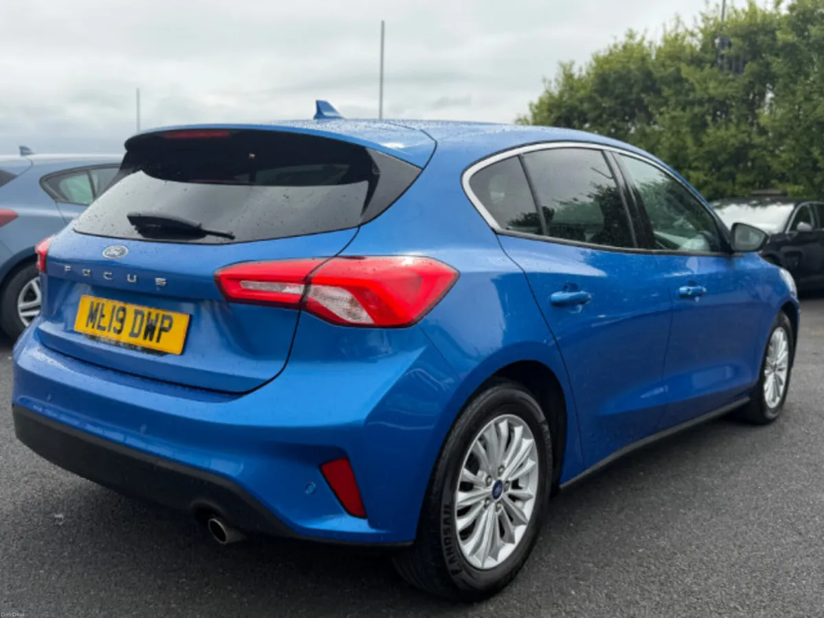 Ford Focus TITANIUM TDCI - Image 5