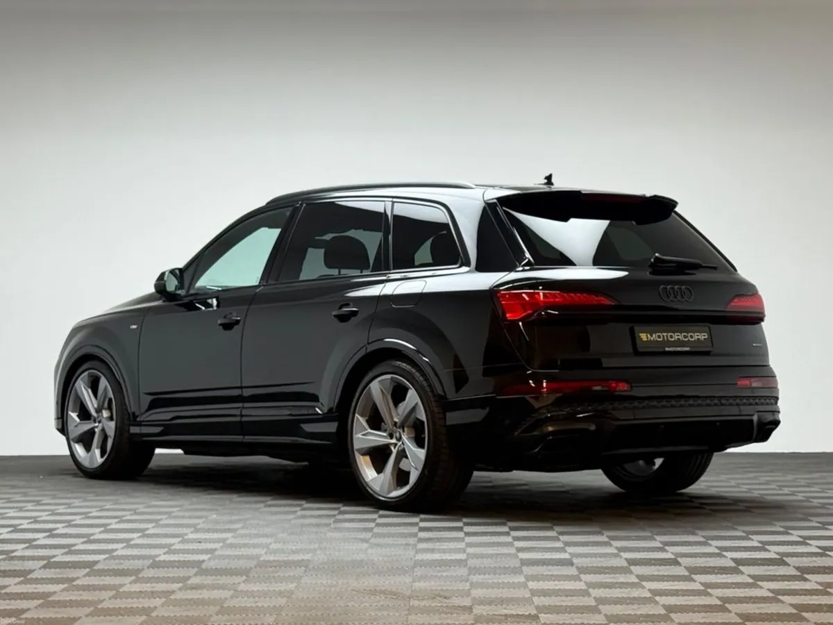 Audi Q7 S LINE BLK ED 55 TFSI E QUATTRO - Image 5