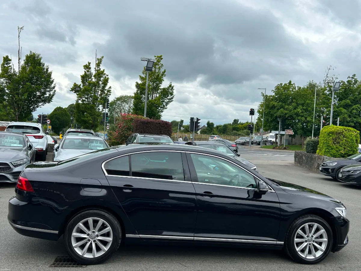 Volkswagen Passat 2.0 TDI HIGHLINE DSG *LOW KMS* - Image 4