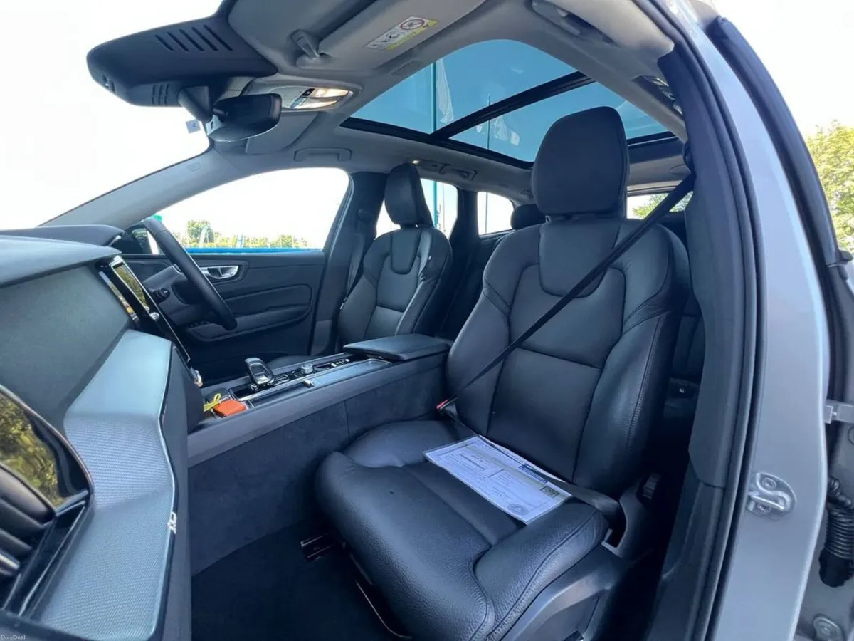 Volvo XC60 T6 PLUS AWD 2.0 ** HUGE SPEC ** // OPEN - Image 2