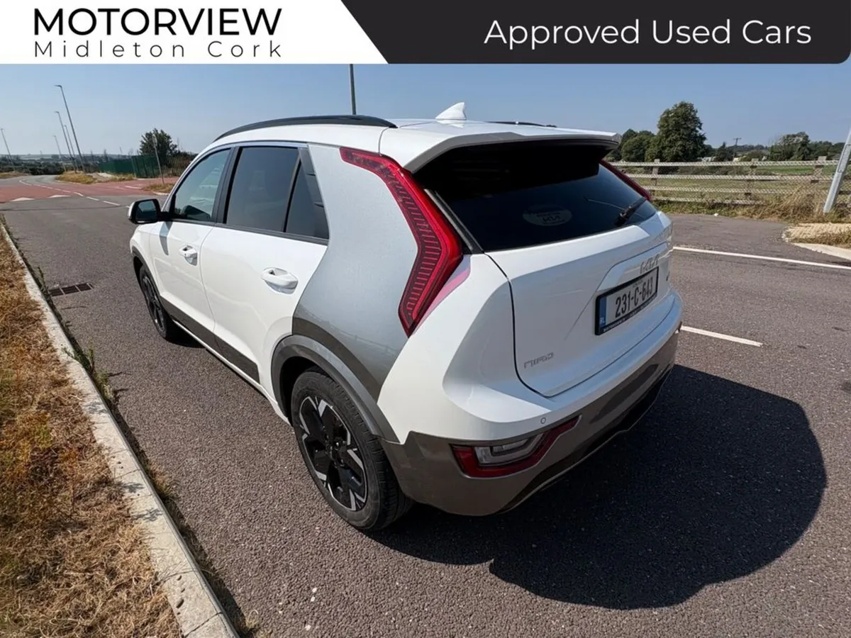 Kia e-Niro EV 64KW K4 Trim Excellent Condition! ** - Image 6