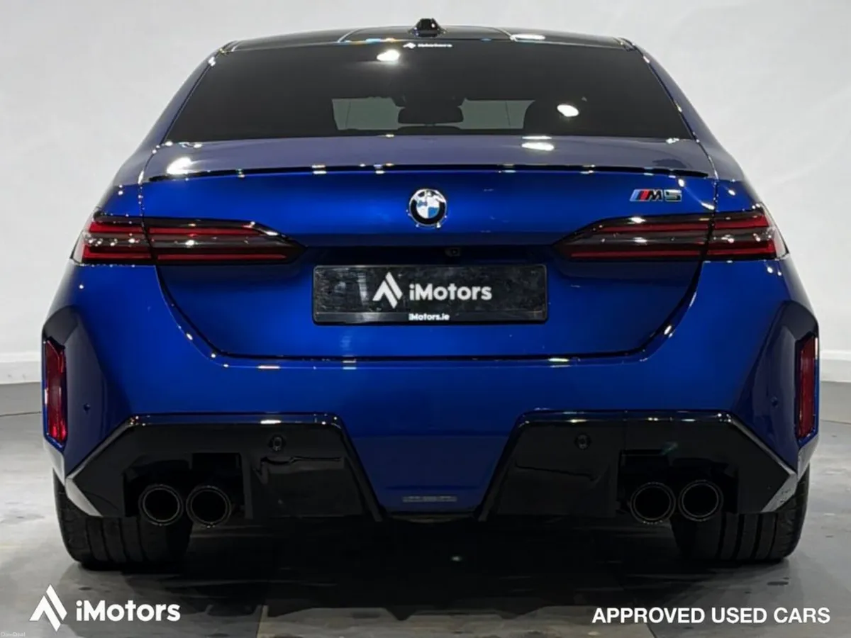 BMW M5 4.4 V8 727 BHP PLUG-IN HYBRID 4DR Auto - Image 4
