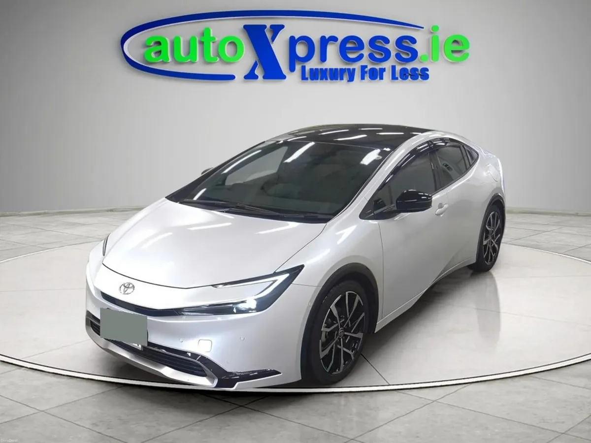 Toyota Prius 2.0 PHEV, Panoramic roof, Ultra Low m - Image 5